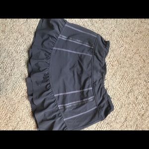 Running skirt with build-in short